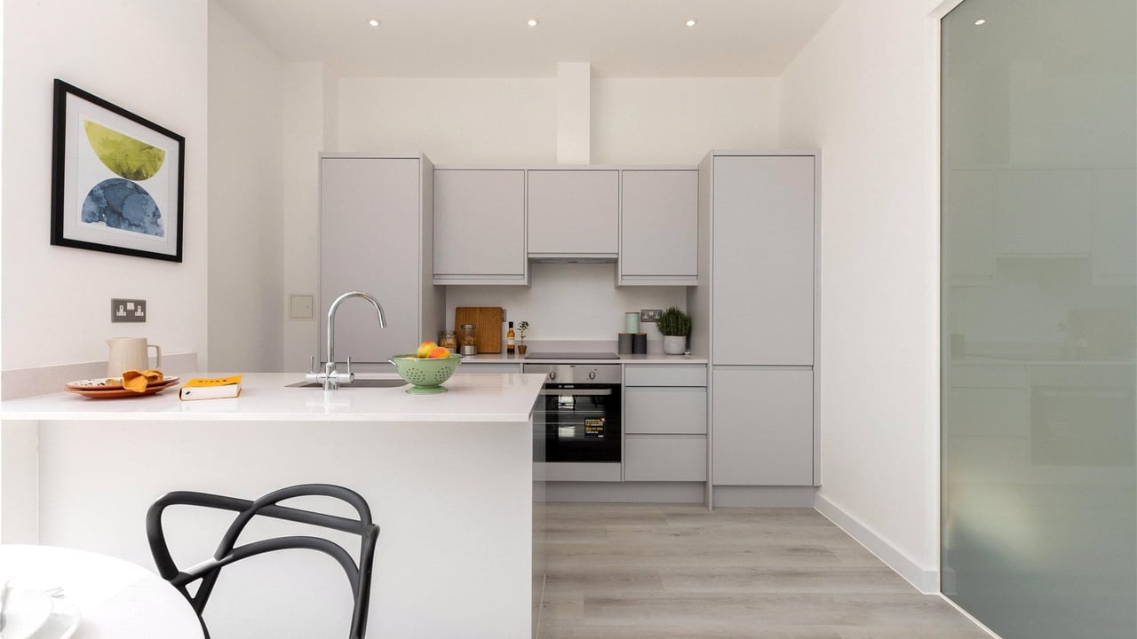 Picture No. 03 - Parkview House, Wokingham