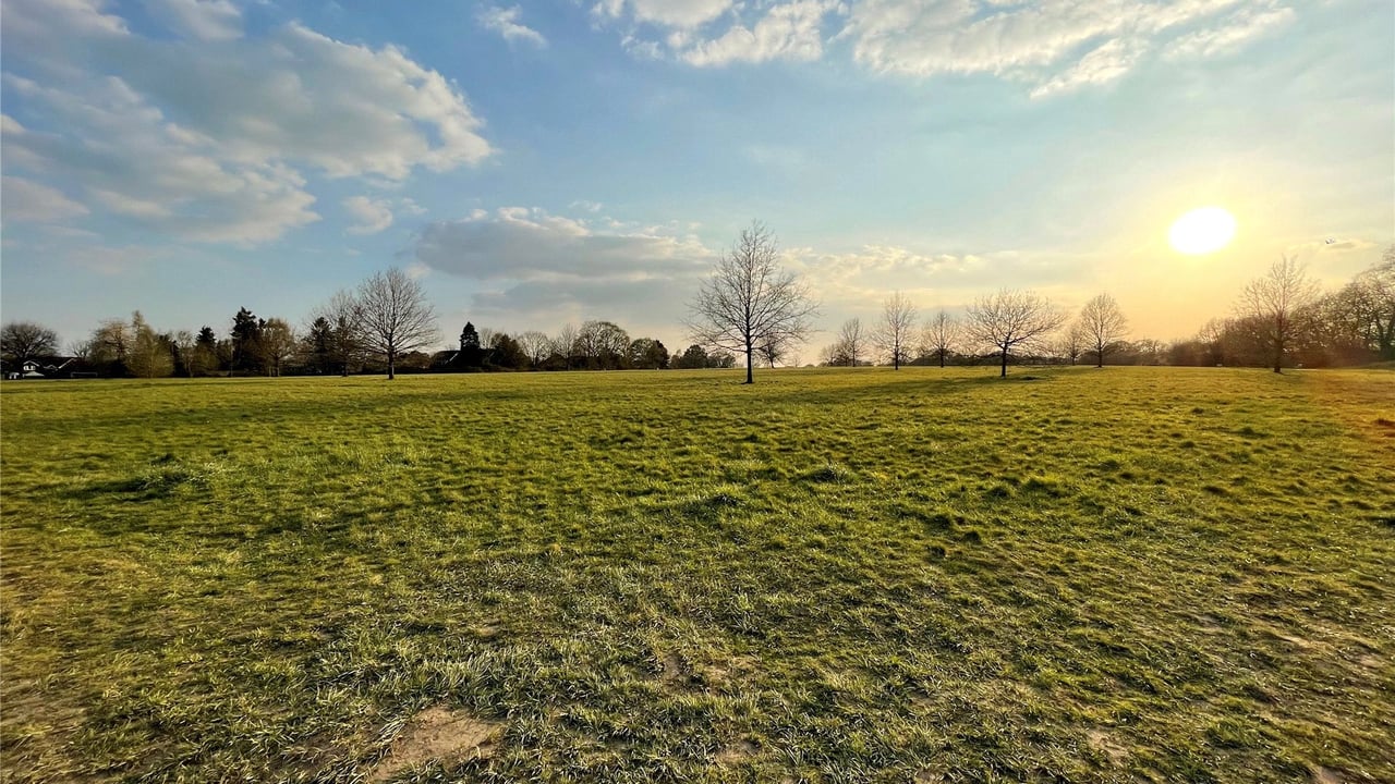 Picture No. 06 - Parkview House, Wokingham