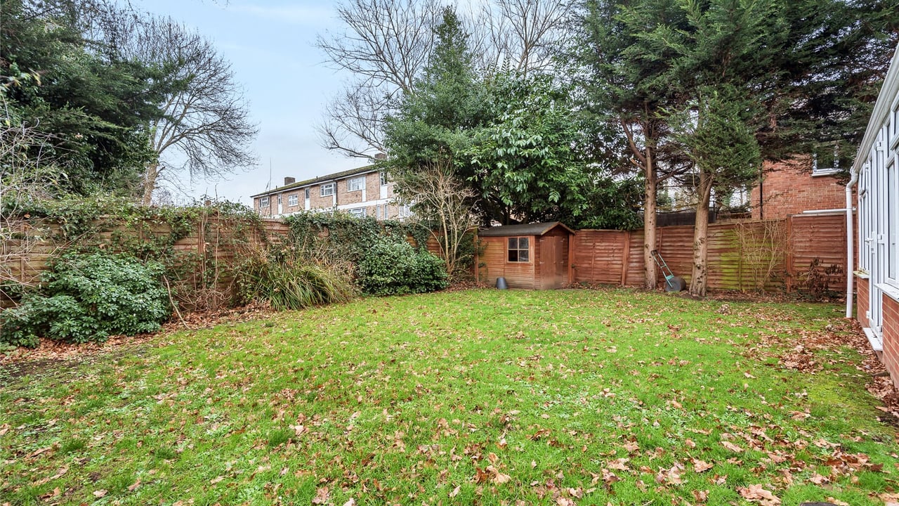 Picture No. 13 - Herons Way, Wokingham