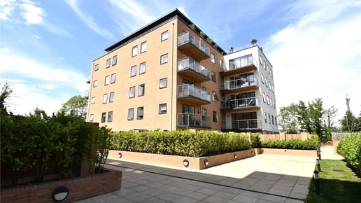 Old Bracknell Lane West, Bracknell