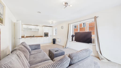 Lincoln Court, Farnborough