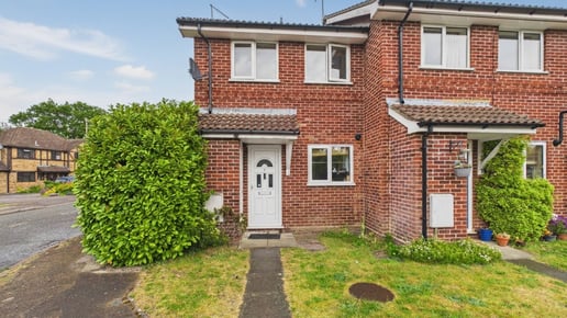 Tarragon Close