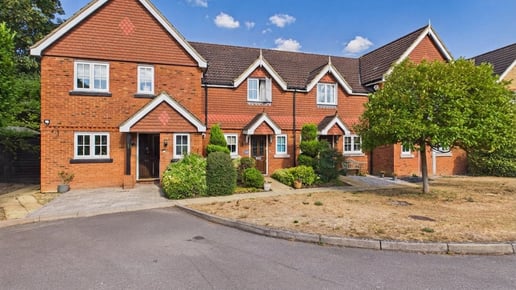 Silverstone Mews