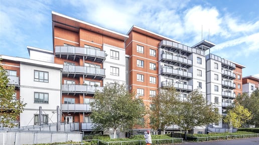 Crossway Point, Reading