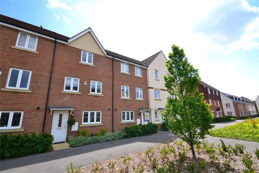 Sparrowhawk Way, Bracknell