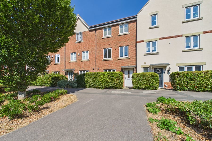 Sparrowhawk Way, Bracknell