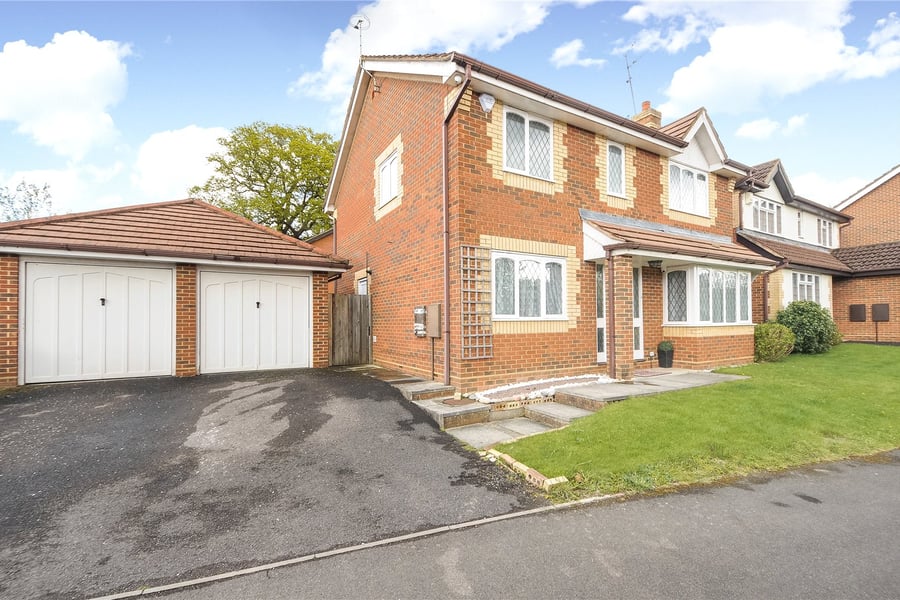 Walsh Avenue, Bracknell