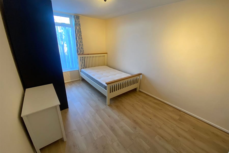 Lauradale, Bracknell
