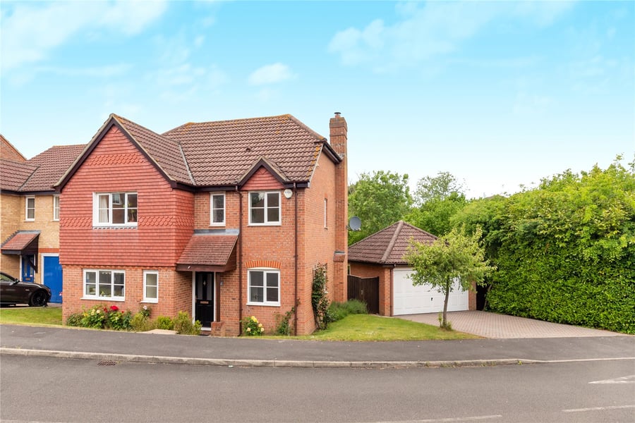 Huson Road, Warfield