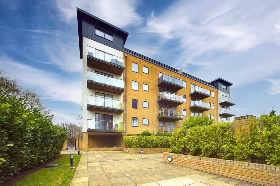 Old Bracknell Lane West, Bracknell
