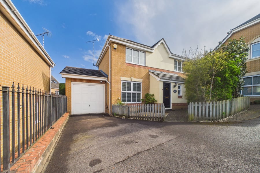 Babbage Way, Bracknell