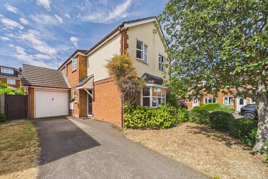 Munday Court, Bracknell