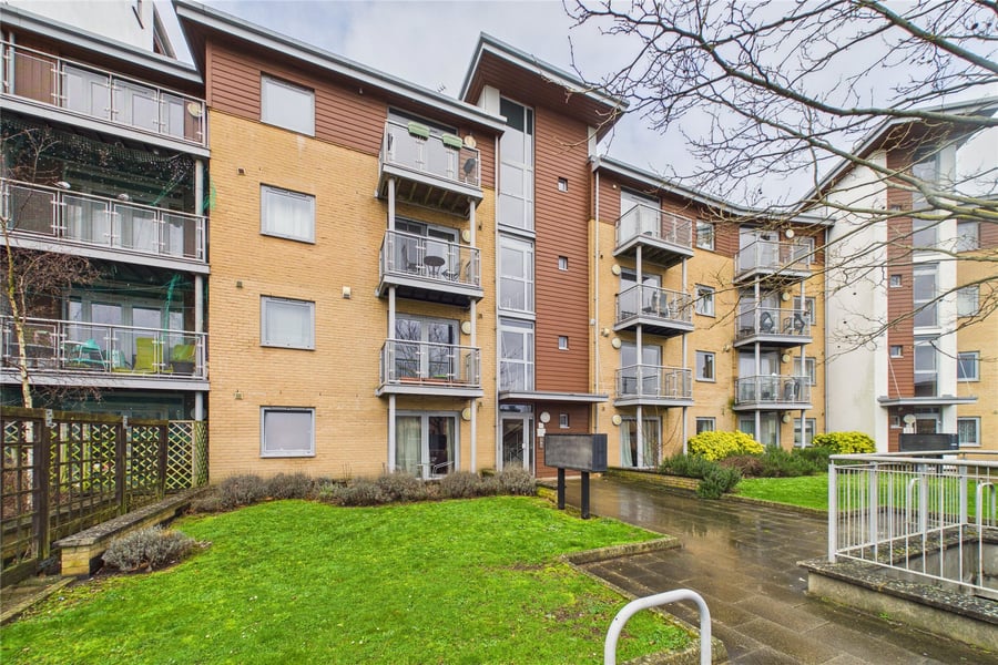 Kelvin Gate, Bracknell