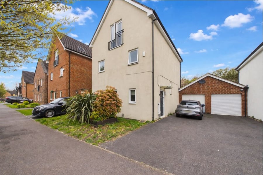 Austin Way, Bracknell
