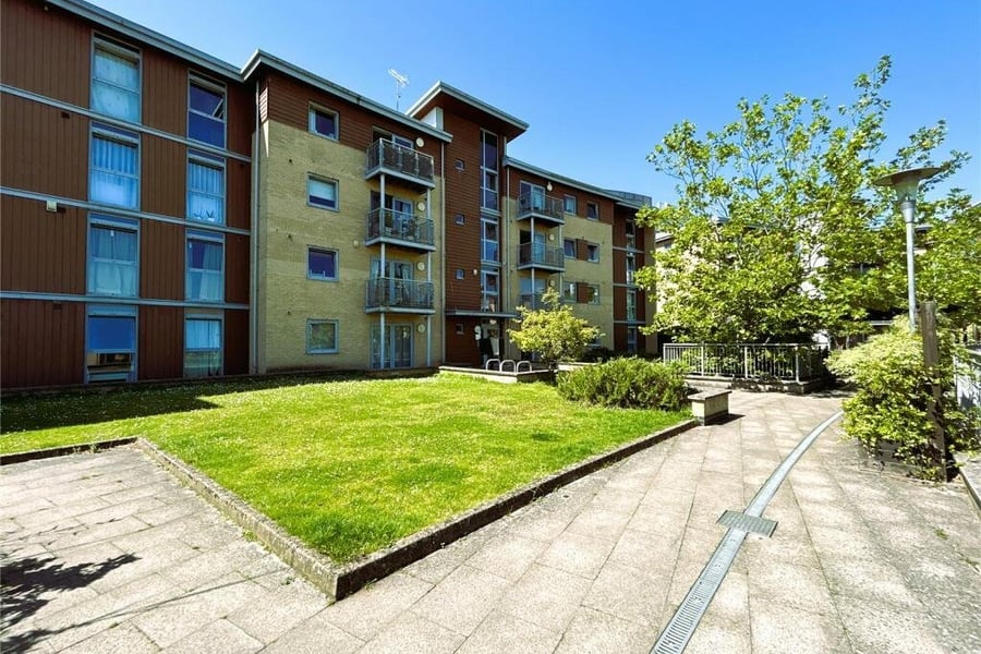 Kelvin Gate, Bracknell