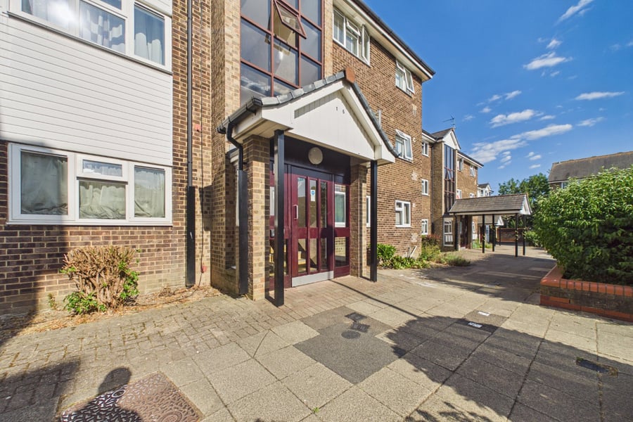 St. Andrews, Bracknell