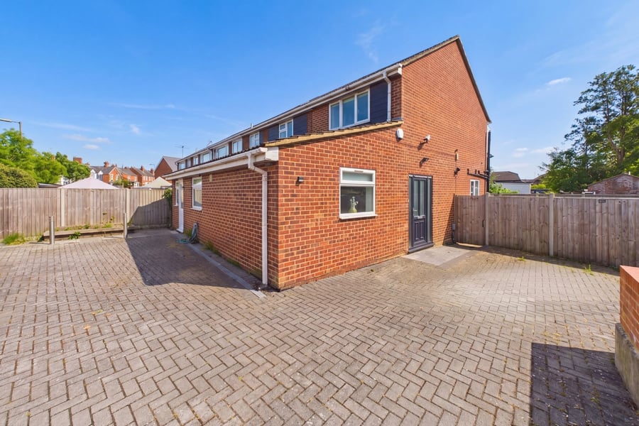 Cove Road, Farnborough