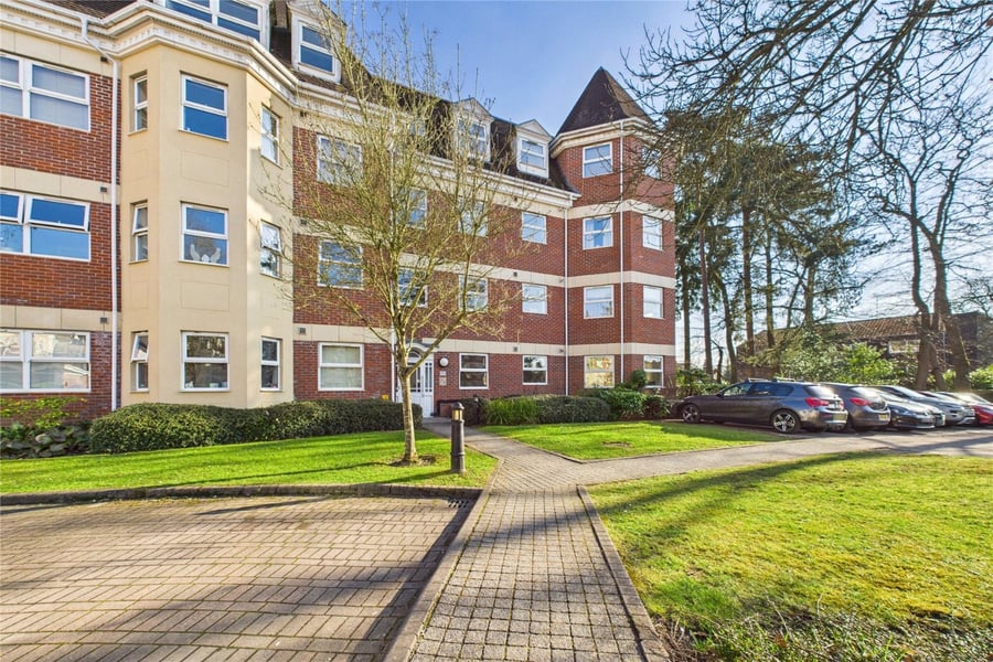 Elmhurst Court, Camberley