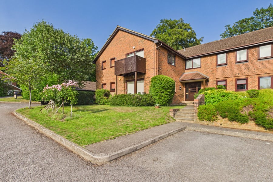 Collingwood Rise, Camberley