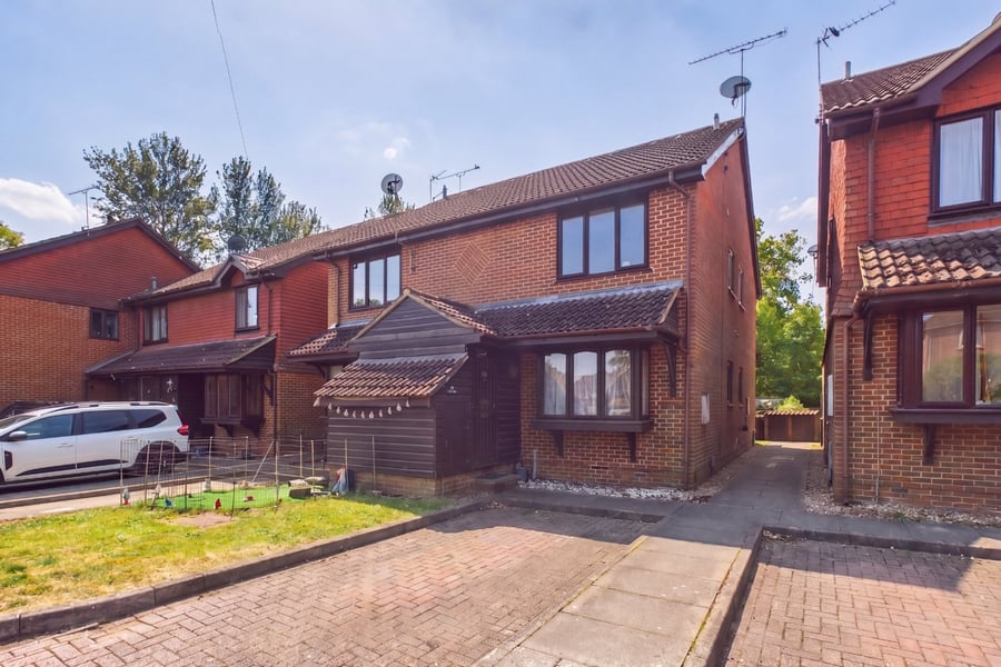 Oak Court, Farnborough