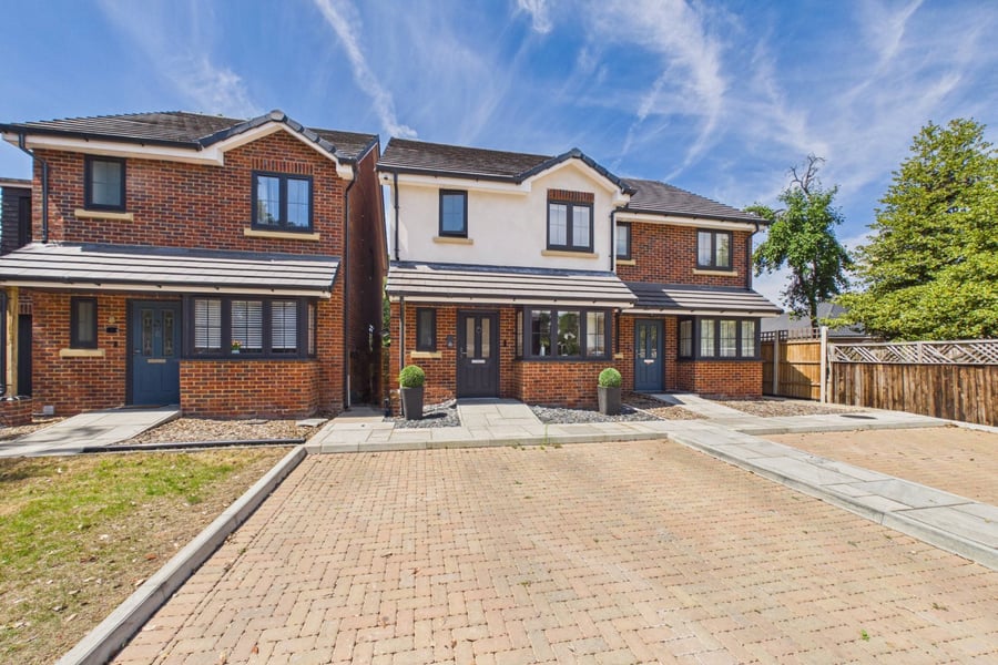Noble Close, Farnborough