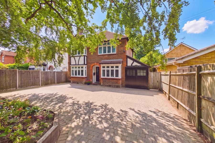 Farnborough Road, Farnborough