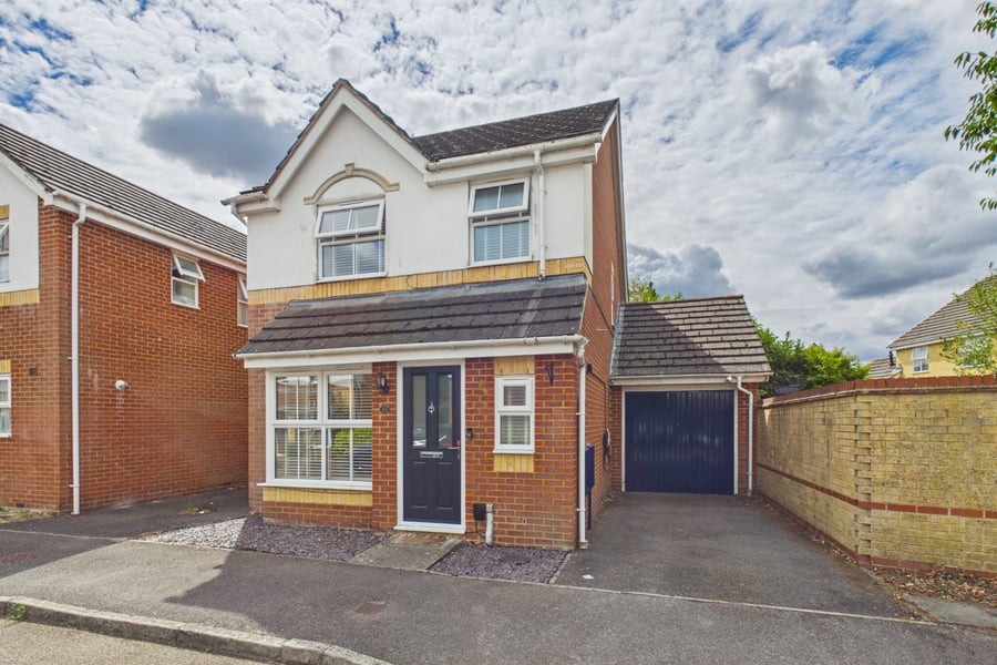 Richmond Close, Farnborough