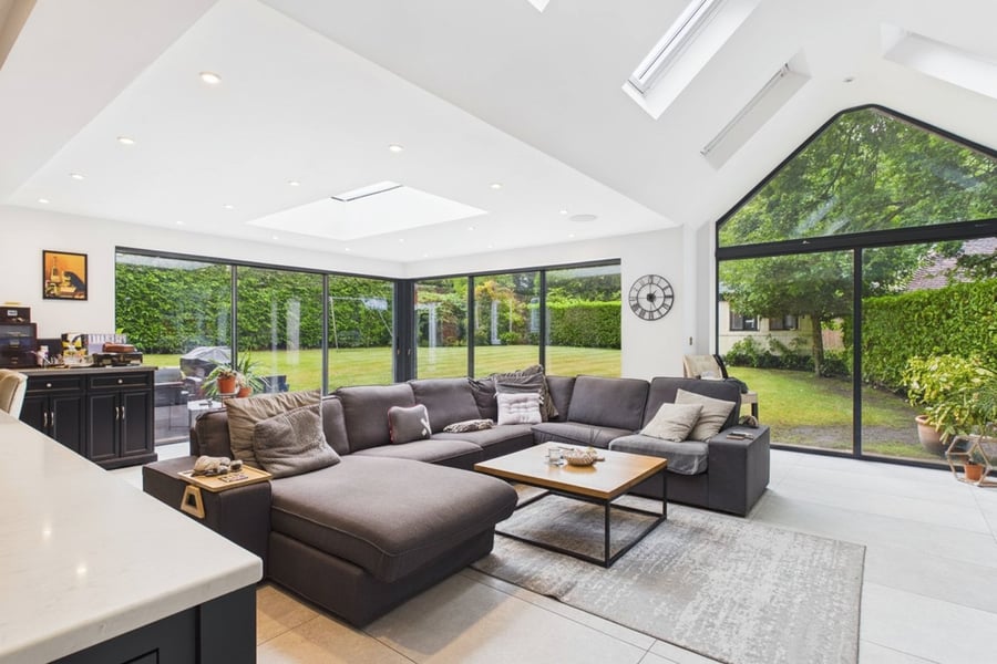Nuthatch Close, Farnham