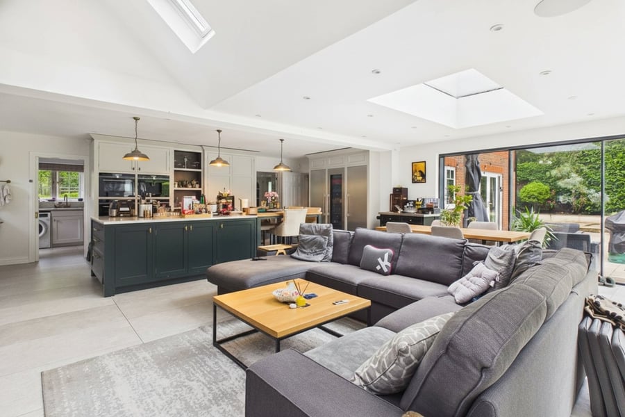 Nuthatch Close, Farnham