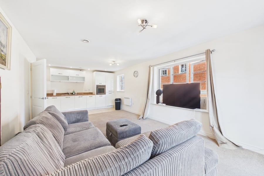 Lincoln Court, Farnborough