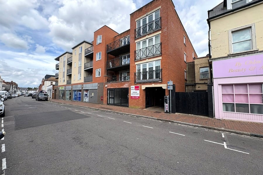 Camp Road, Farnborough