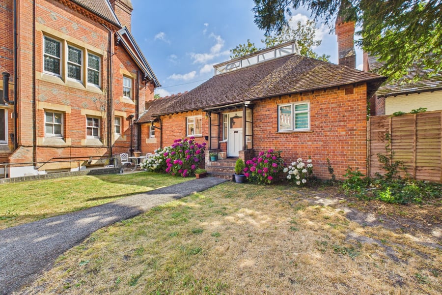 Crowthorne Road, Sandhurst