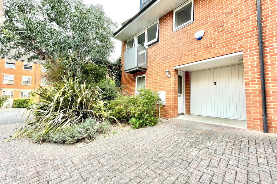 Barkham Mews, Reading
