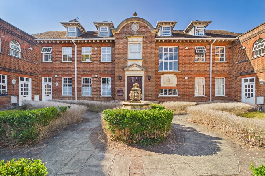 Artillery Mews, Reading