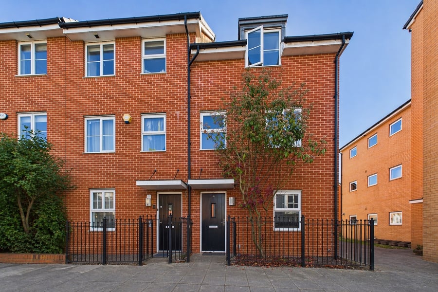 Gweal Avenue, Reading