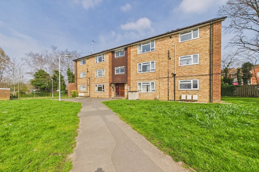 Moor Close, Sandhurst