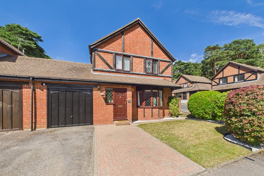 Harvard Road, Sandhurst