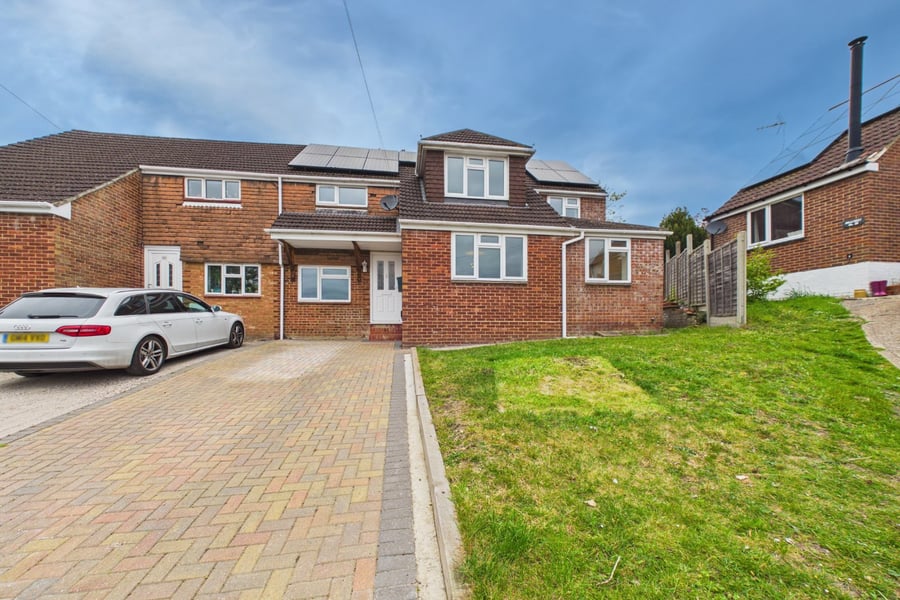 Caves Farm Close, Sandhurst