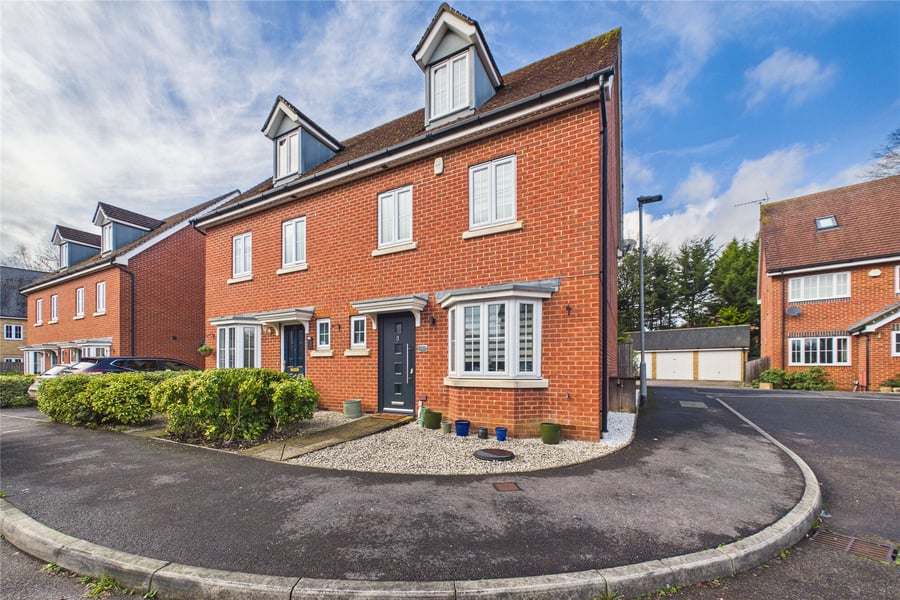 Alford Close, Sandhurst