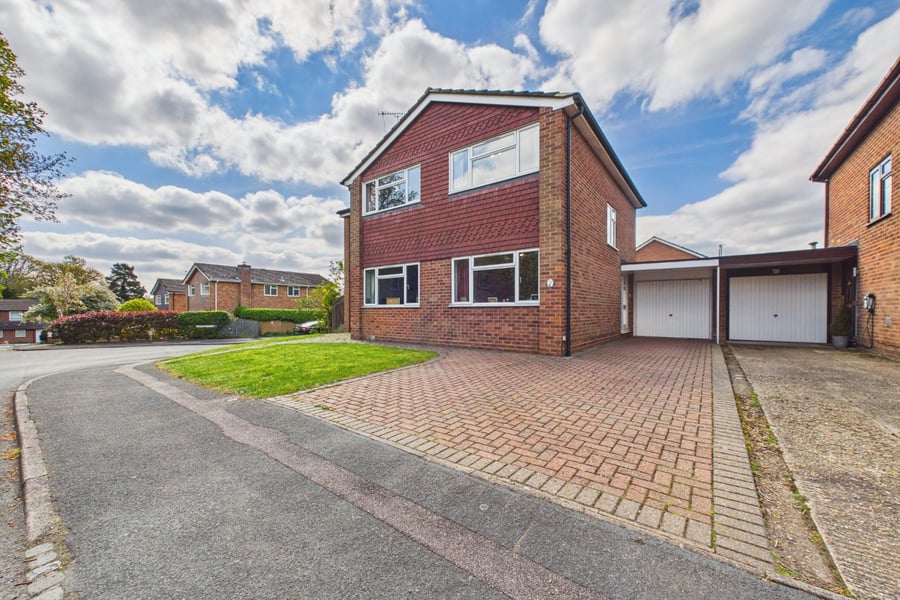 Perryhill Drive, Sandhurst