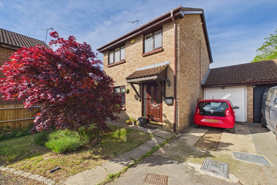 Bullfinch Close, Sandhurst
