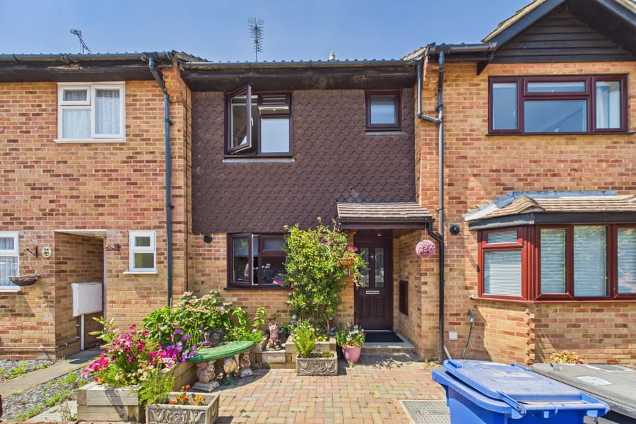 Fallowfield, Yateley