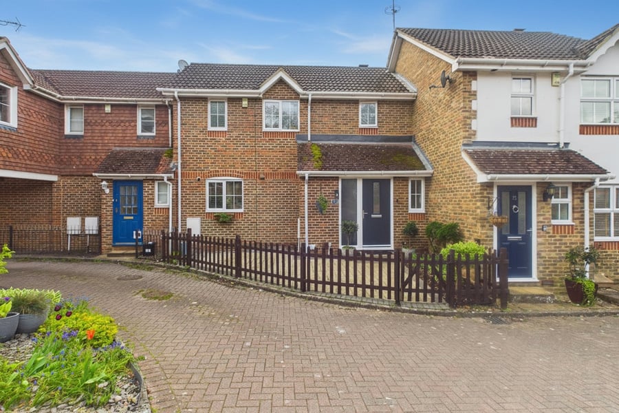 Horatio Avenue, Warfield