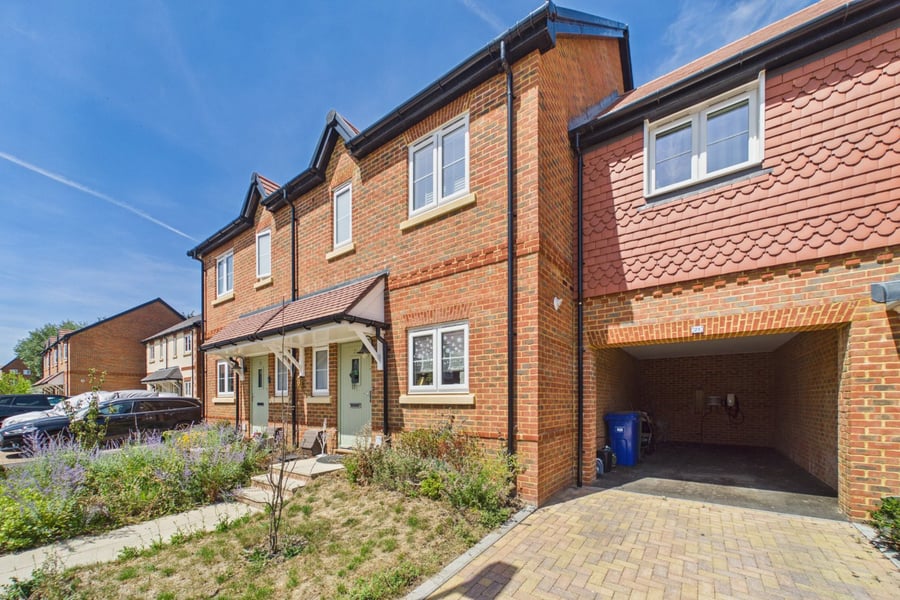 Woodward Lane, Warfield