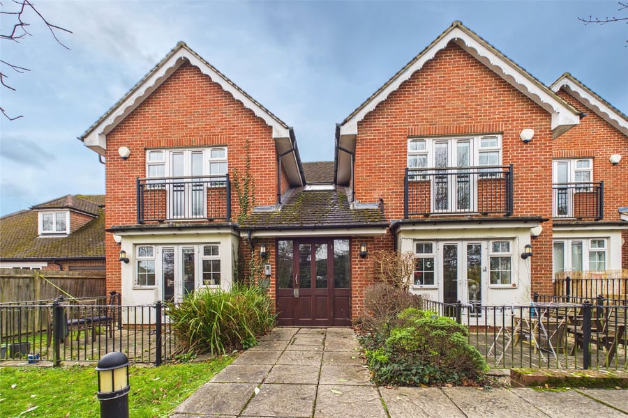 Sadlers Court, Wokingham
