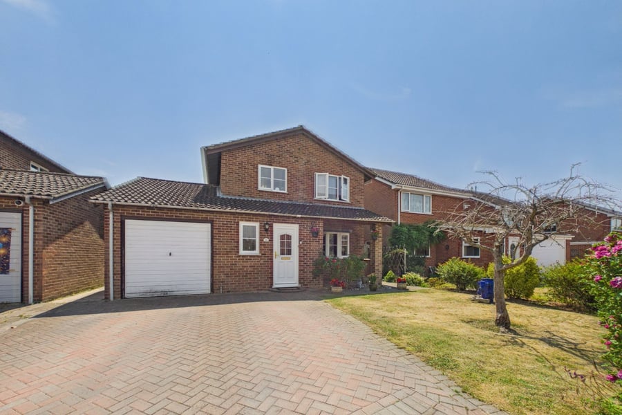 Lincoln Close, Wokingham