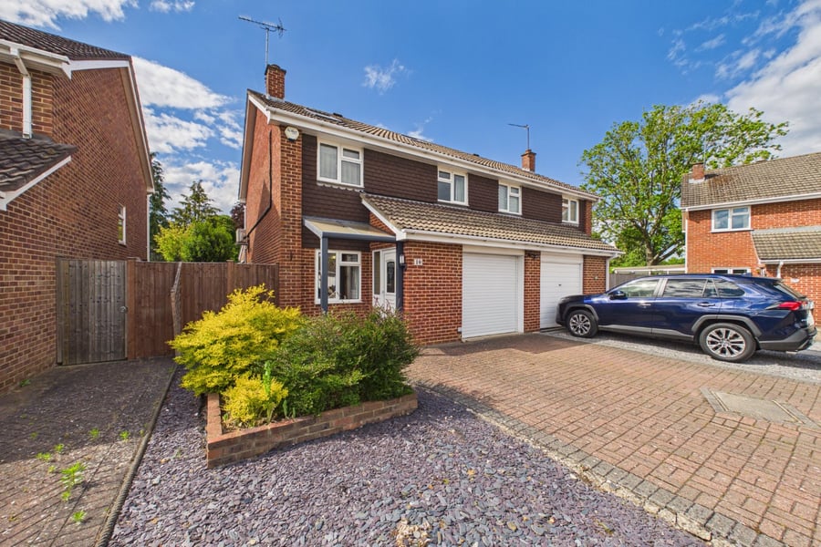 Godstow Close, Reading