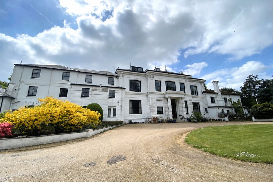 Sandhurst Lodge, Crowthorne