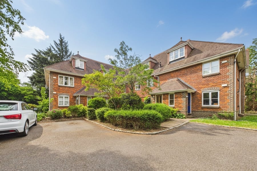 Old Forest Road, Wokingham