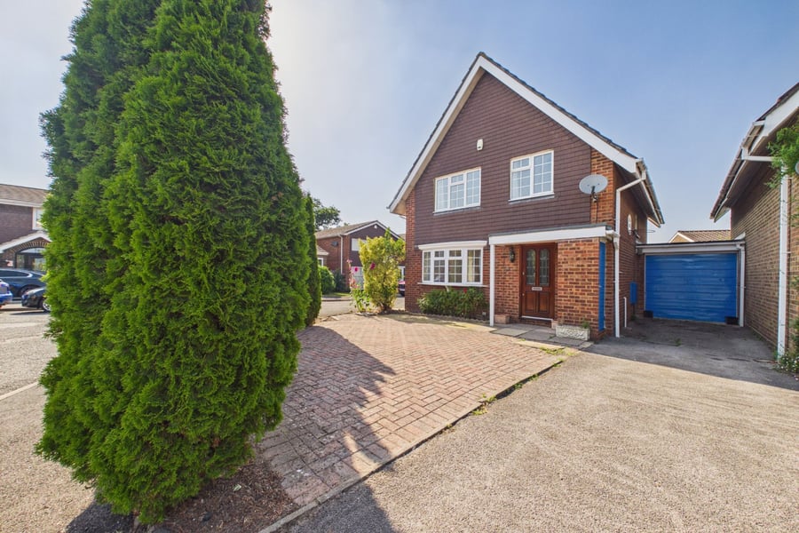 Welby Crescent, Wokingham